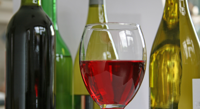 Die Alkoholsucht entwickelt sich in Phasen.