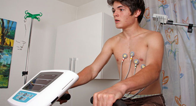 Herzszintigraphie: mitttels EKG-Überwachung in Ruhe und unter Belastung