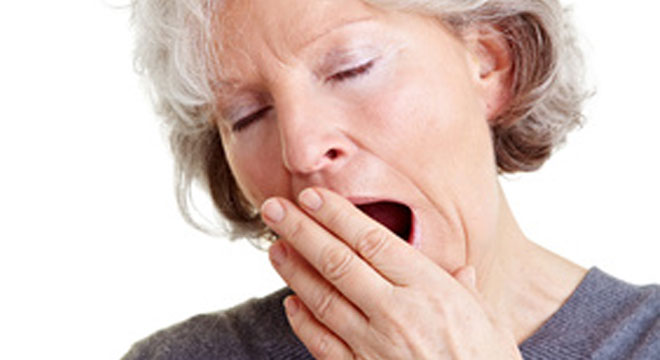 Müdigkeit kann auf Schlafmangel, Stress, psychische oder organische Krankheitenen hinweisen